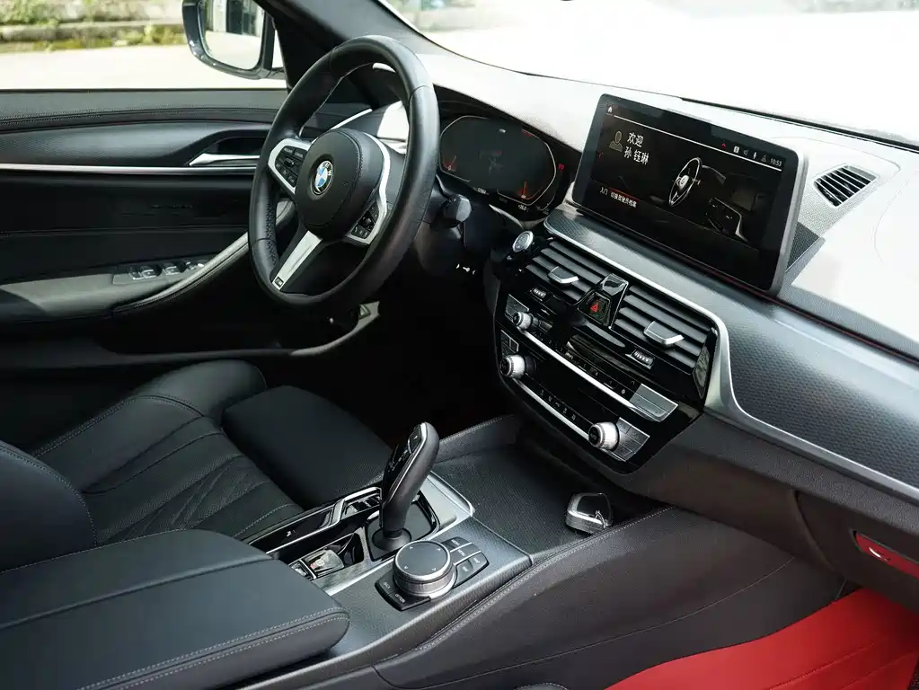 BMW 5 Series 2022 — фото 12