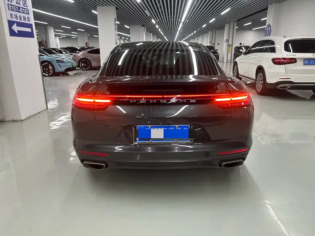 Porsche Panamera 2020 — фото 19