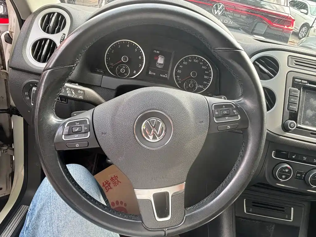 Volkswagen Tiguan 2015 — фото 10
