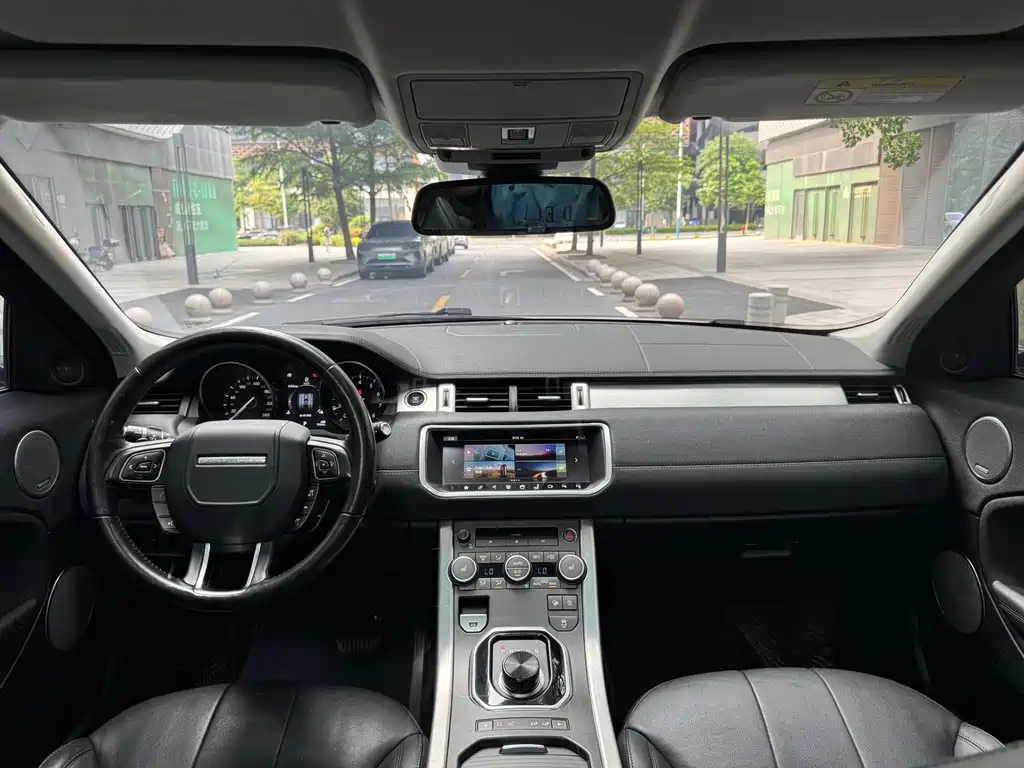 Land Rover Range Rover Evoque 2018 — фото 12