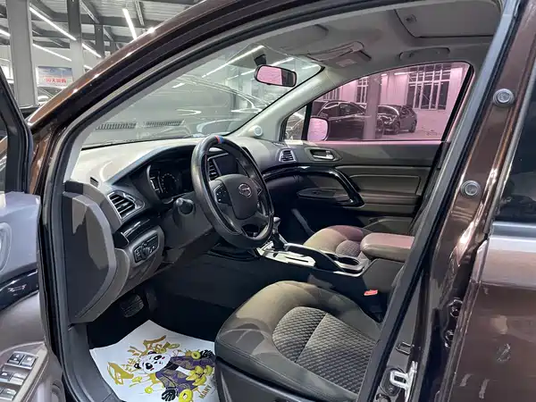 GAC Trumpchi GS4 2015