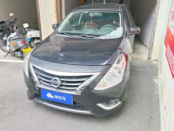 Nissan Sunny 2015