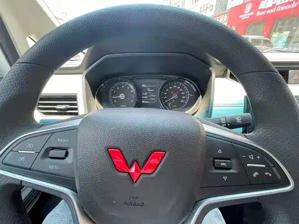 Wuling Journey 2021
