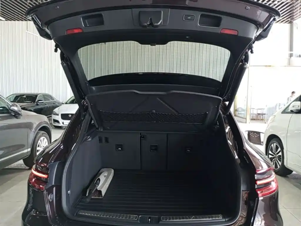 Porsche Macan 2015 — фото 19