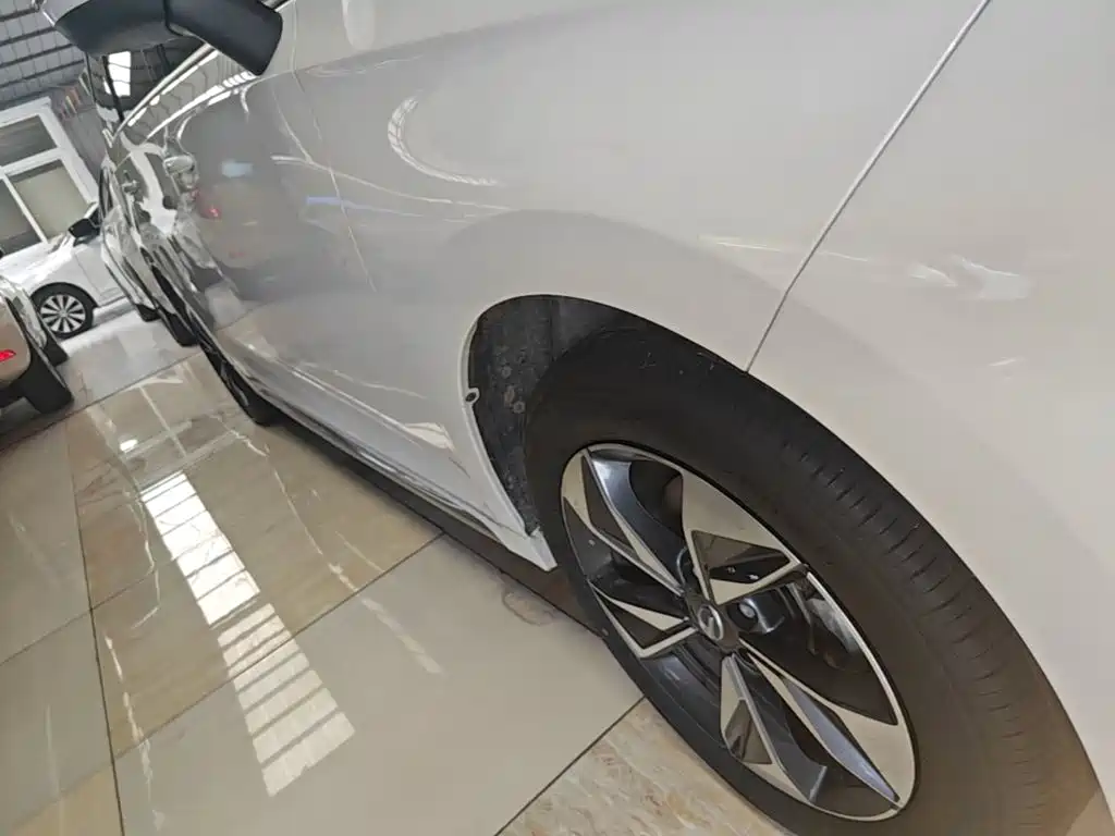 GAC Trumpchi M6 2025 — фото 21
