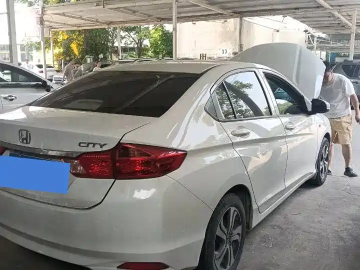 Honda City 2017 — фото 10