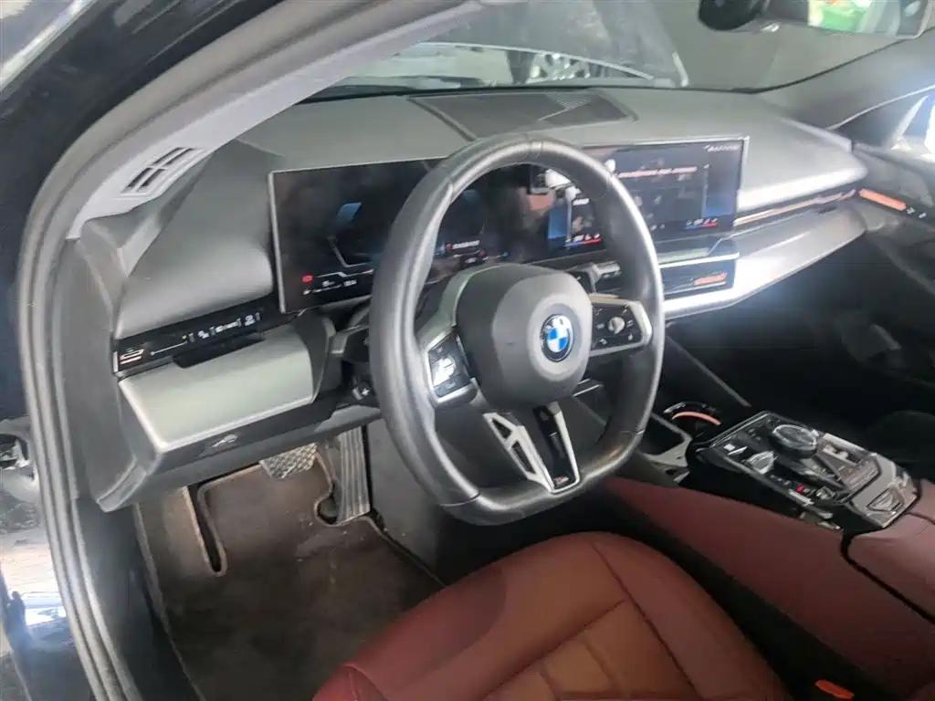 BMW 5 Series 2024 — фото 10