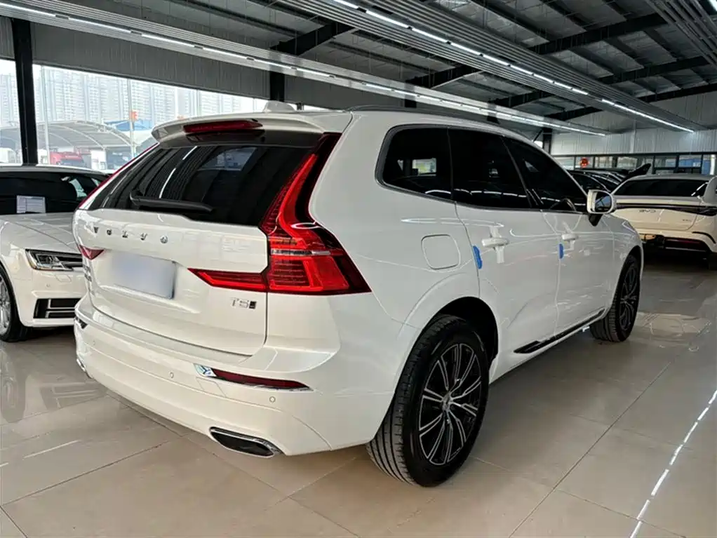 Volvo XC60 2020 — фото 7