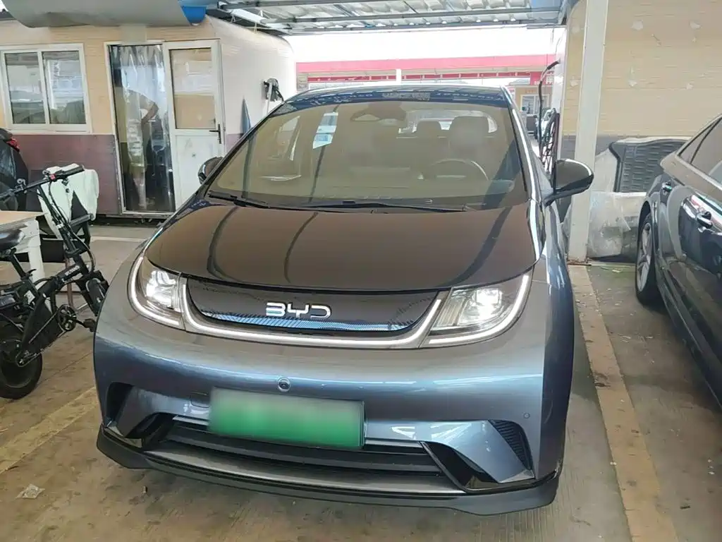BYD Dolphin 2023