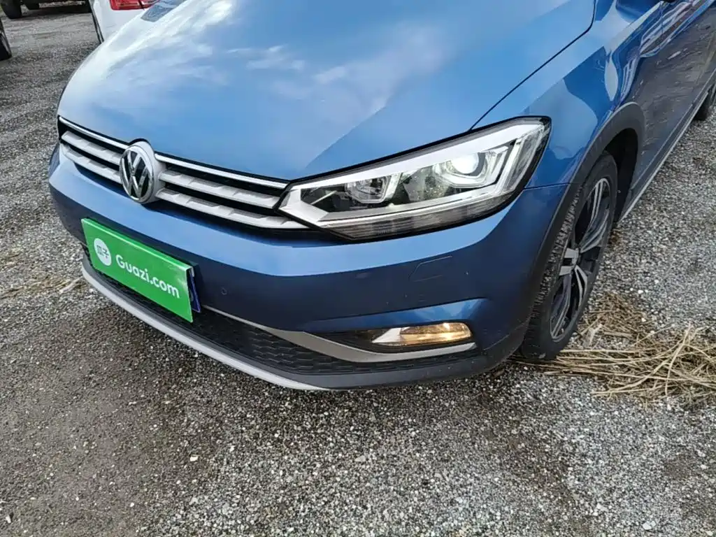 Volkswagen Touran 2019 — фото 24