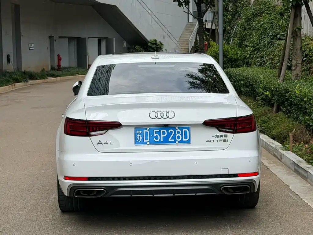 Audi A4L 2019 — фото 8