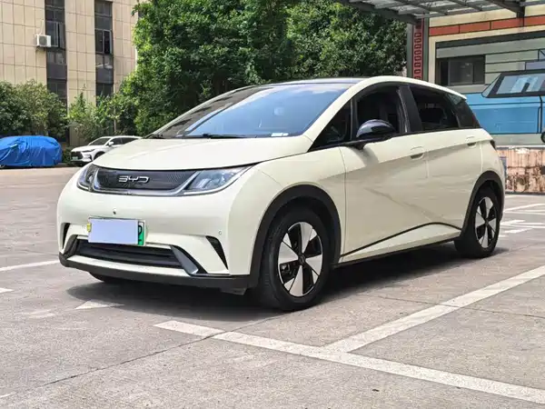BYD Dolphin 2023