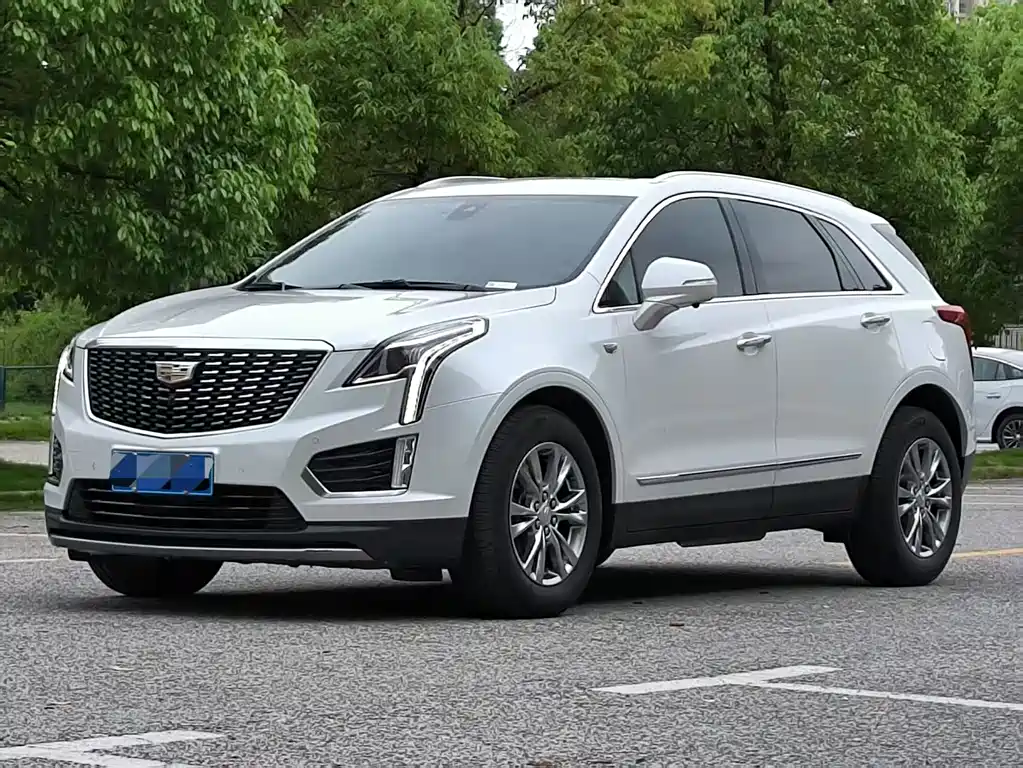 Cadillac XT5 2022 — фото 1