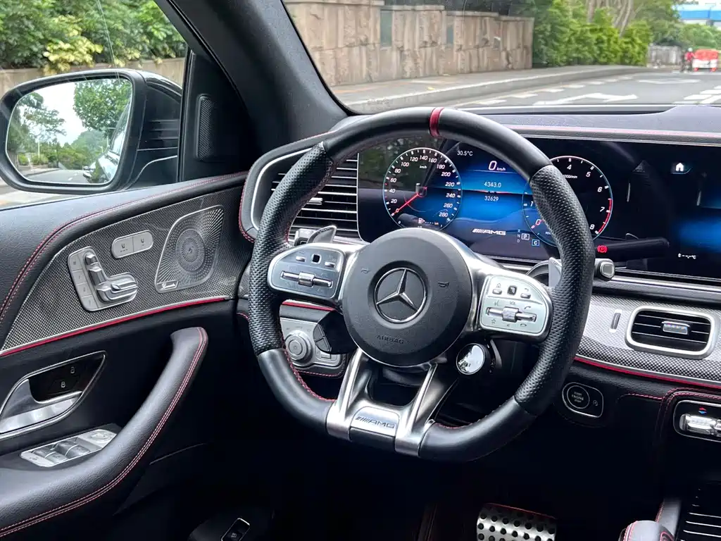 Mercedes-Benz GLE Coupe AMG 2023 — фото 15