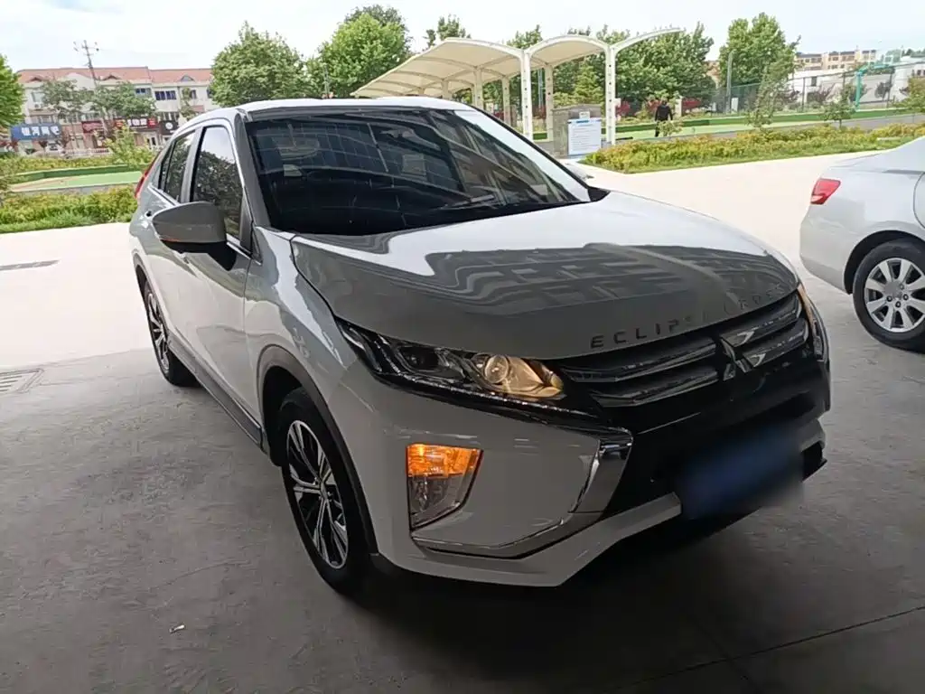 Mitsubishi Eclipse Cross 2019 — фото 4