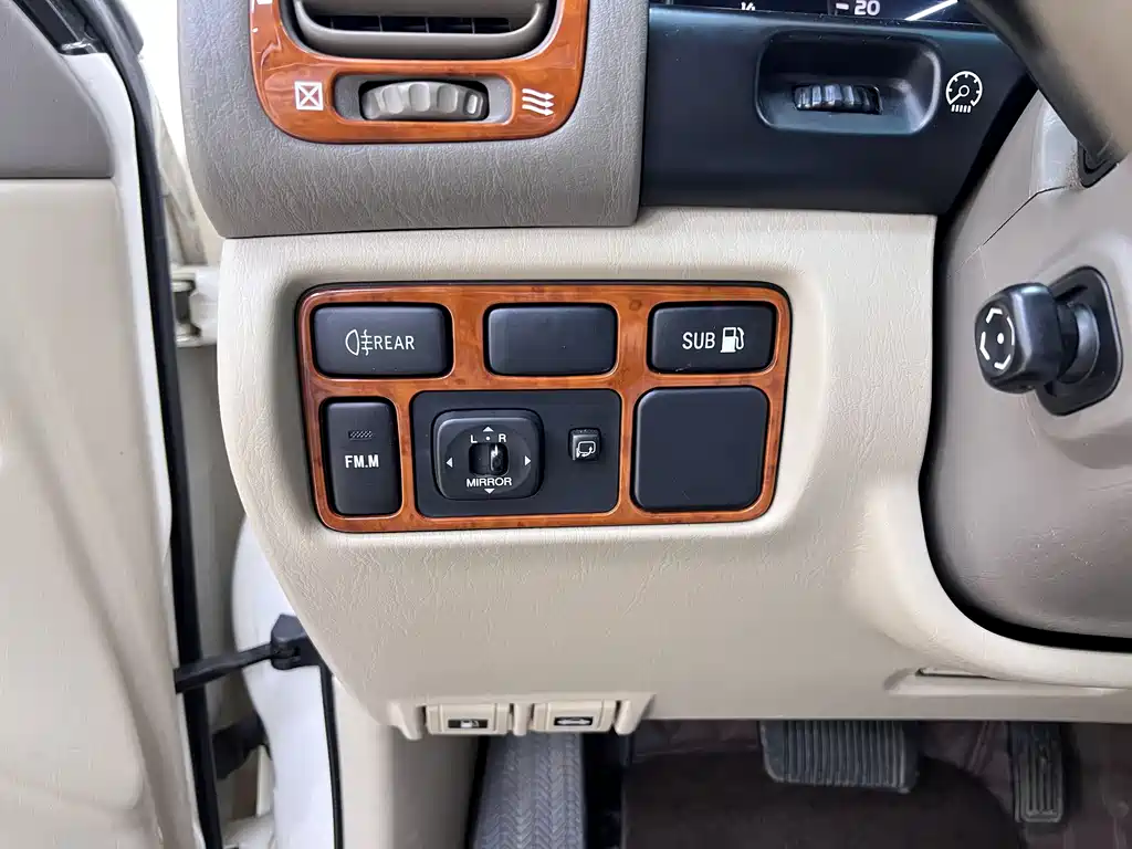 Toyota Land Cruiser 2007 — фото 16