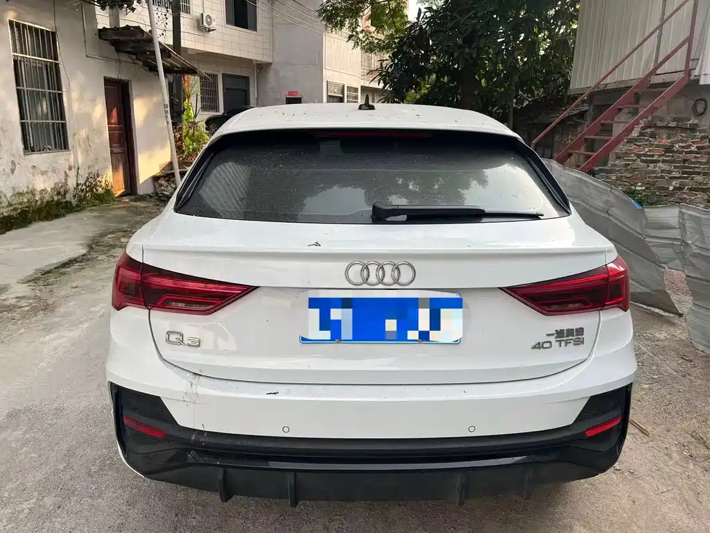 Audi Q3 Sportback 2023 — фото 10
