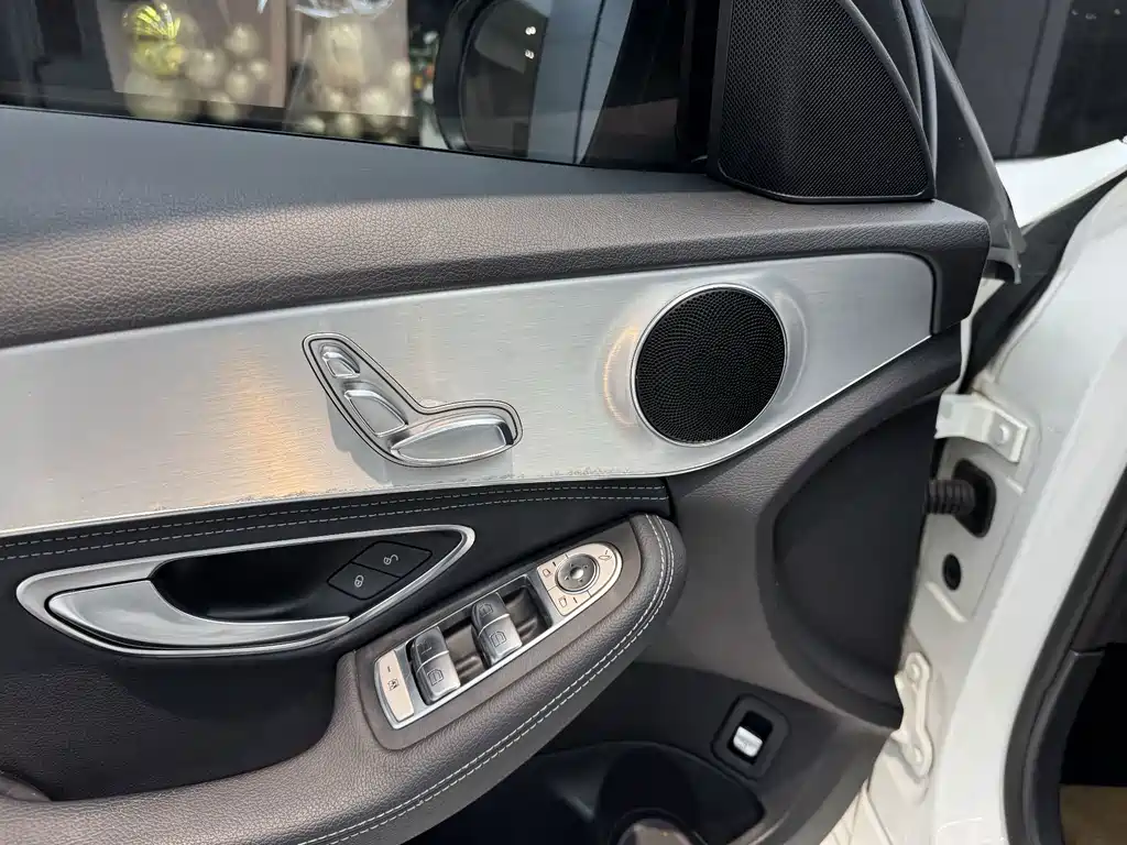 Mercedes-Benz C-Class 2017 — фото 11