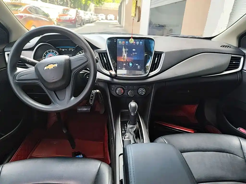 Chevrolet Cavalier 2018 — фото 10