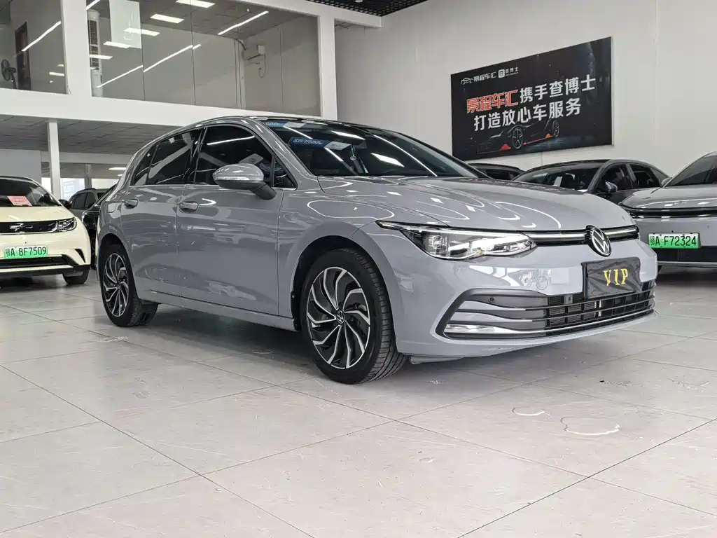 Volkswagen Golf 2023
