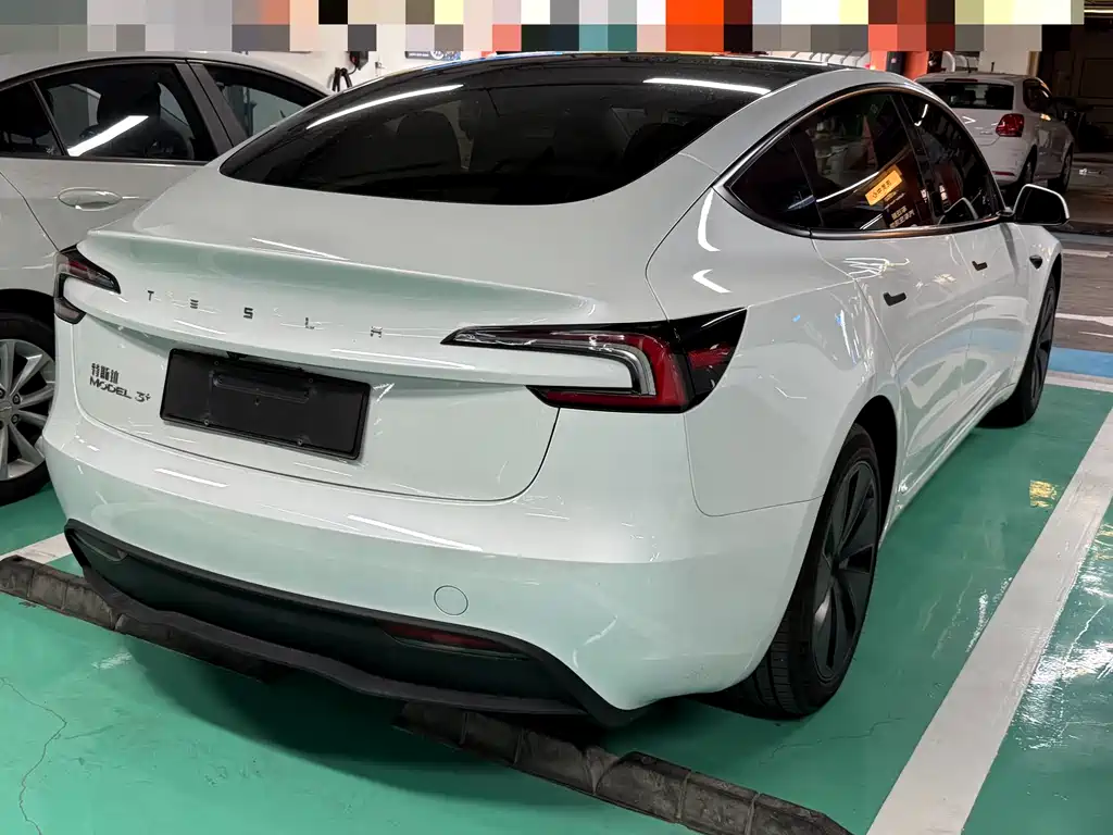 Tesla Model 3 2025 — фото 15