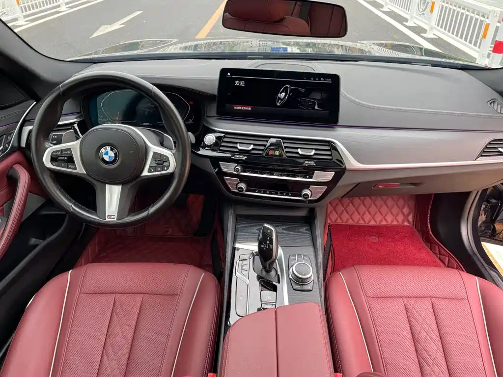 BMW 5 Series 2022 — фото 8