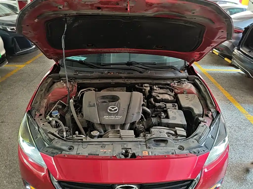 Mazda 3 Axela 2017 — фото 20