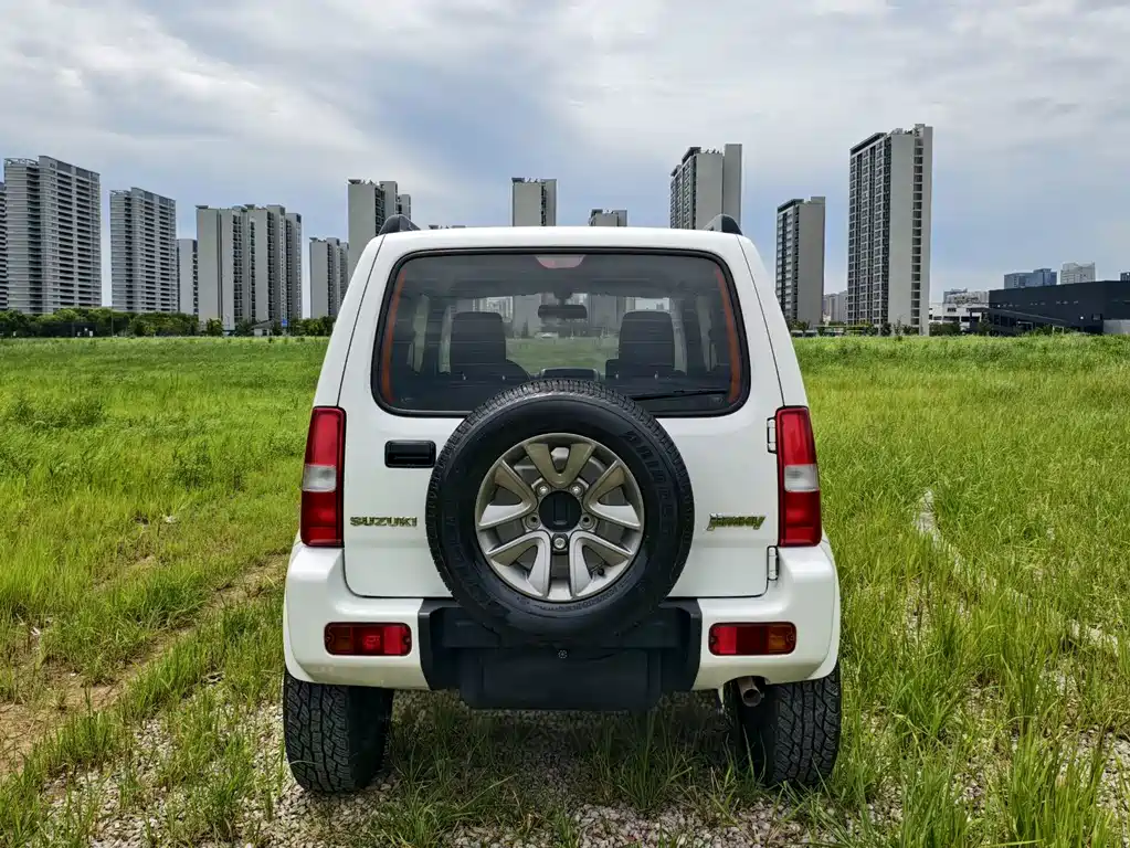 Suzuki Jimny 2018 — фото 5