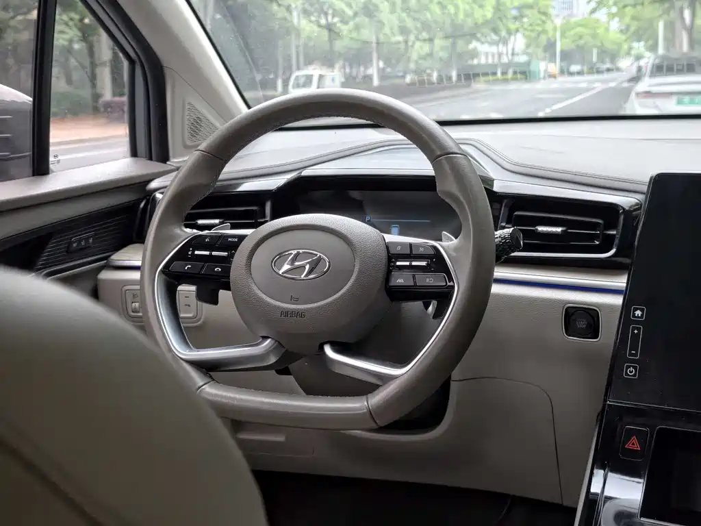 Hyundai Custo 2022 — фото 14
