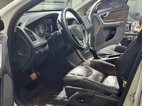 Volvo XC60 2015