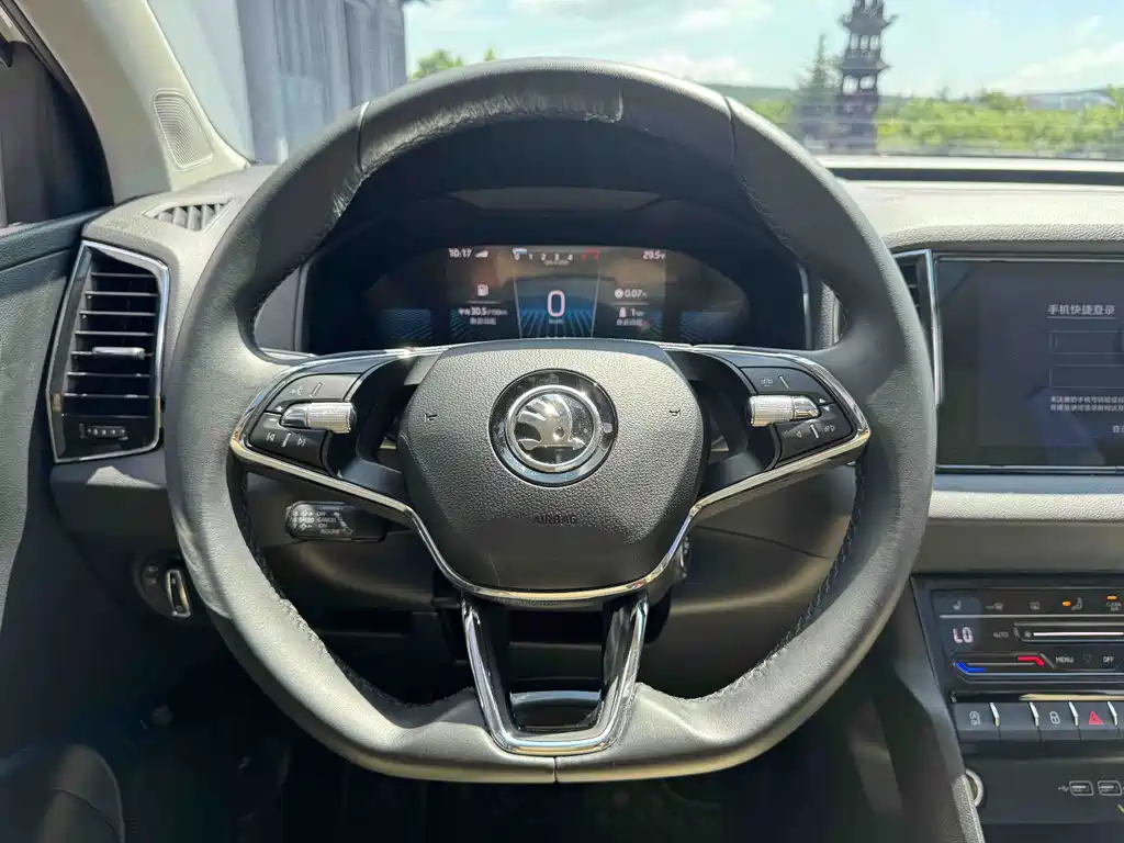 Skoda Korok 2022 — фото 14