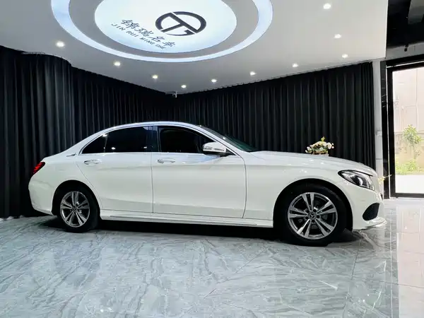 Mercedes-Benz C-Class 2018