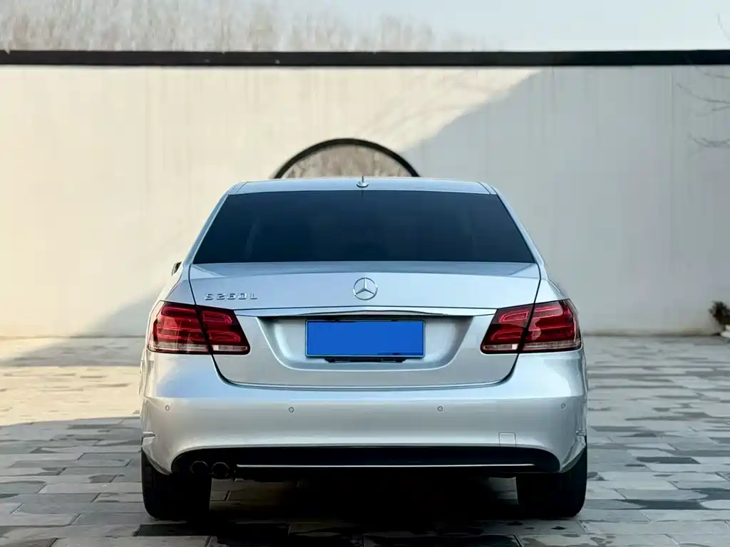 Mercedes-Benz E-Class 2014 — фото 8