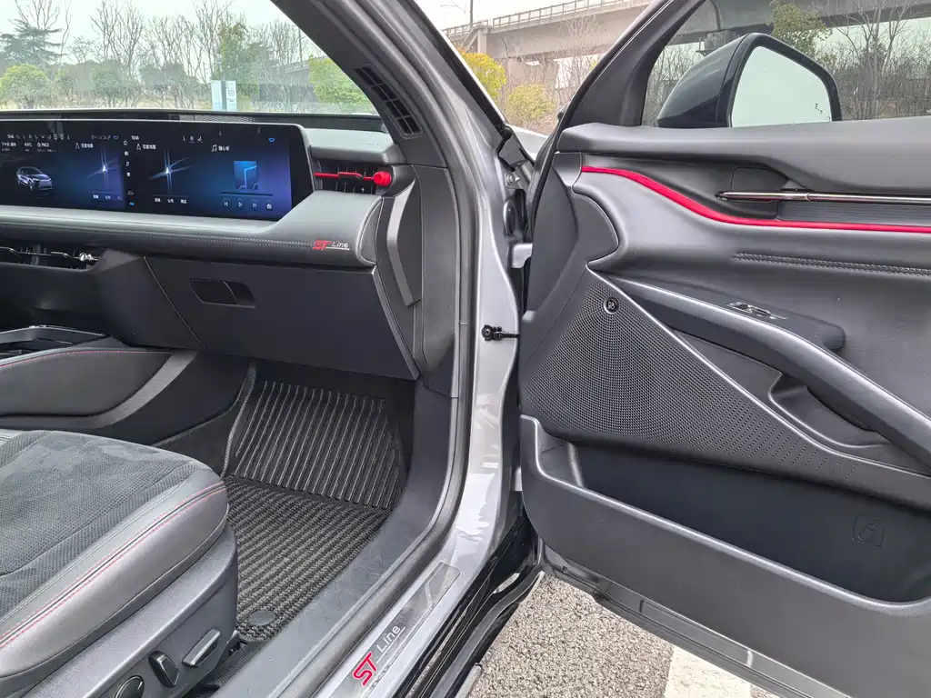 Ford Mondeo 2023 — фото 15