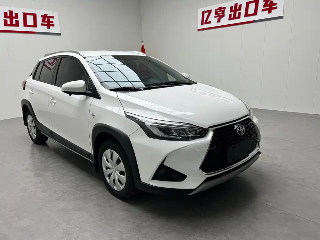 Toyota Yaris L 2021 — фото 3