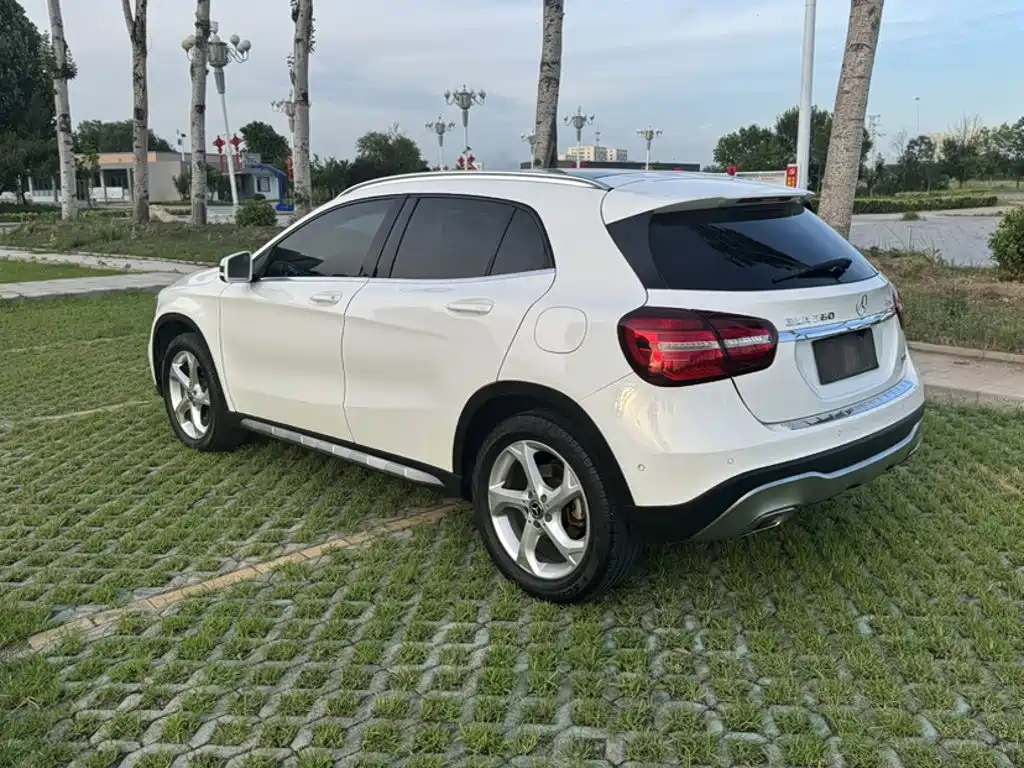 Mercedes-Benz GLA 2018 — фото 5