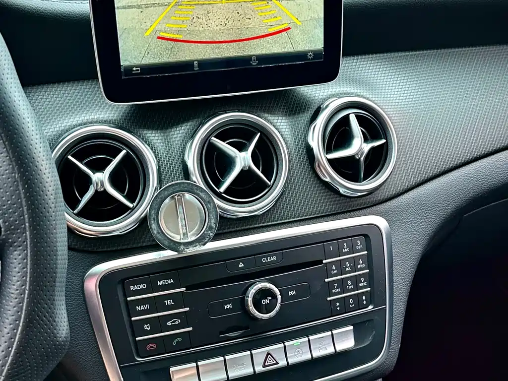 Mercedes-Benz GLA 2018 — фото 15
