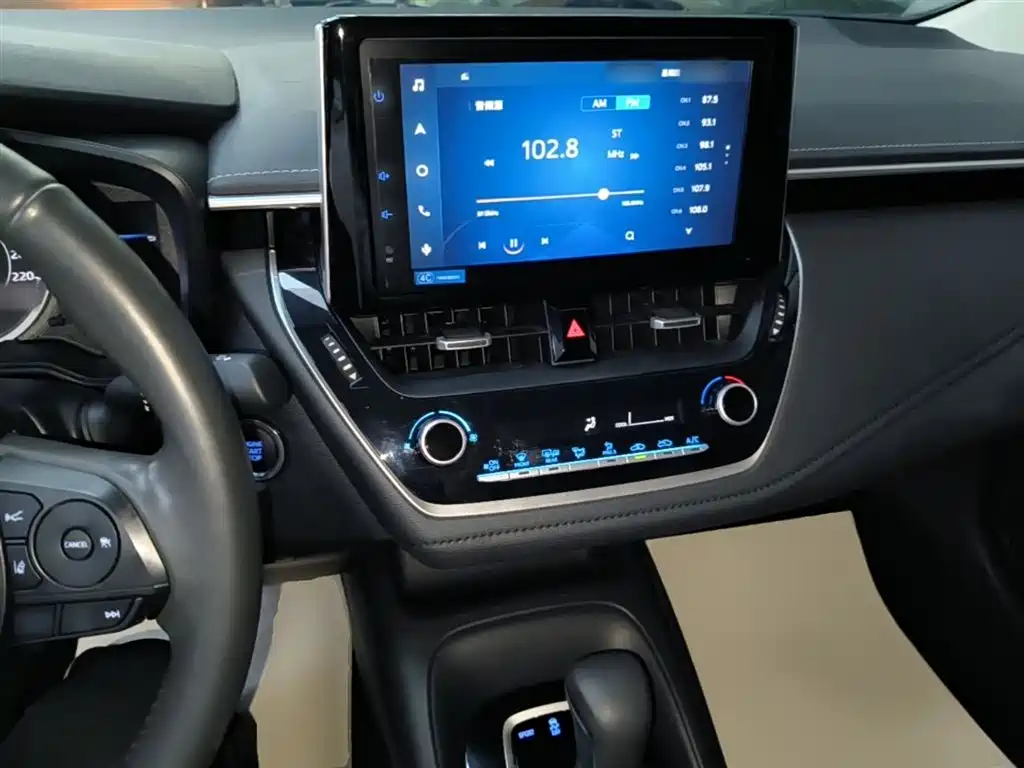 Toyota Corolla 2021 — фото 10