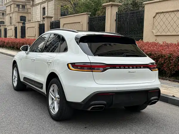 Porsche Macan 2024