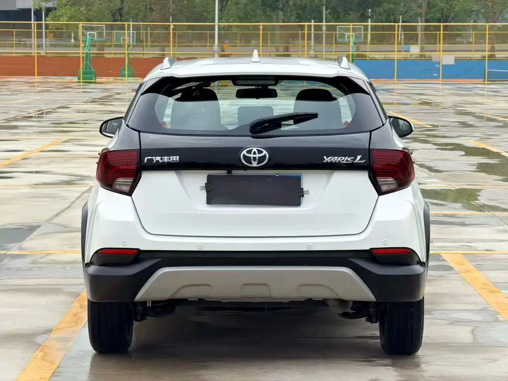 Toyota Yaris L 2020 — фото 4