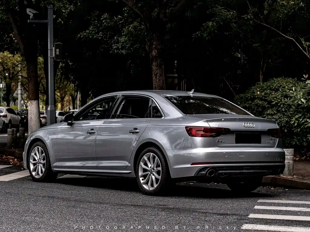 Audi A4L 2018 — фото 10