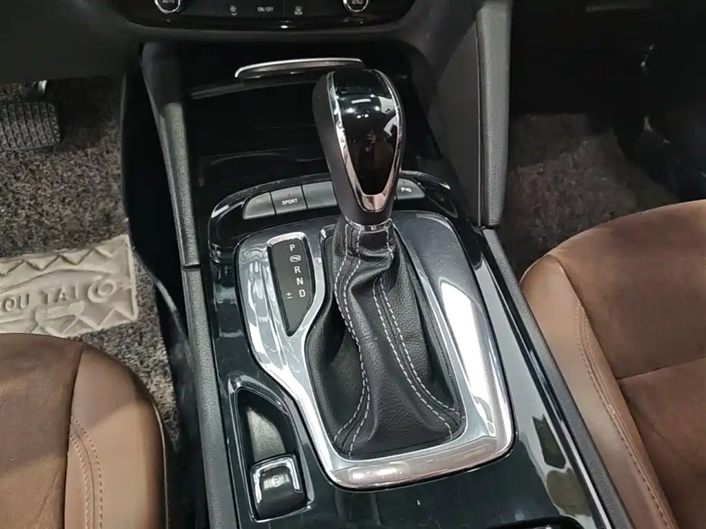 Buick Regal 2018 — фото 14