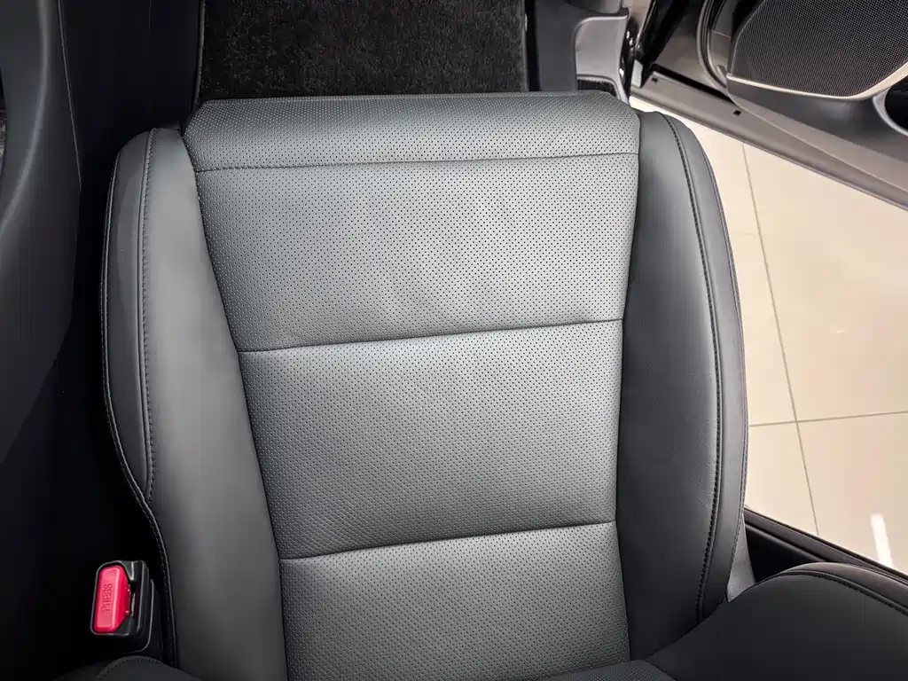 Toyota Alphard 2022 — фото 12