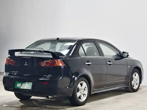 Mitsubishi Lancer EX 2011
