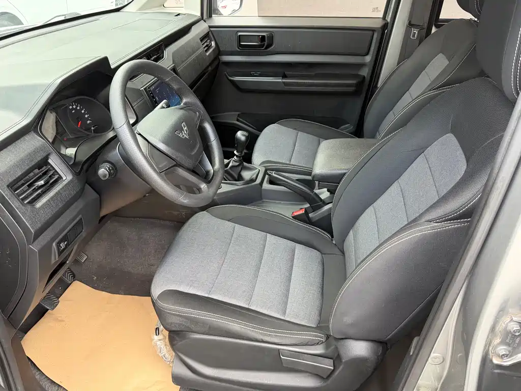 Wuling Hongguang PLUS 2021