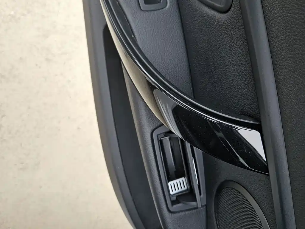 BMW 3 Series 2015 — фото 8