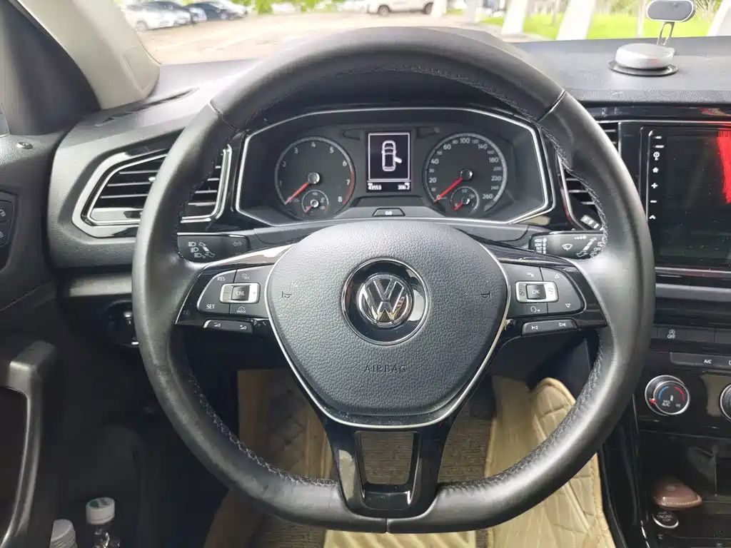 Volkswagen T-Roc 2019 — фото 13