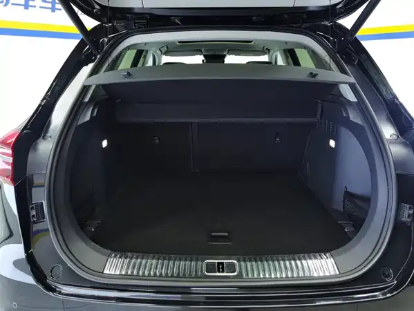 Hongqi HS5 2021