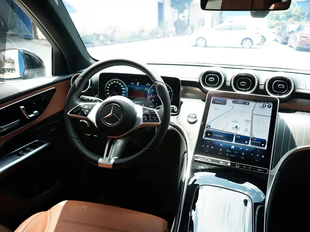 Mercedes-Benz GLC 2023