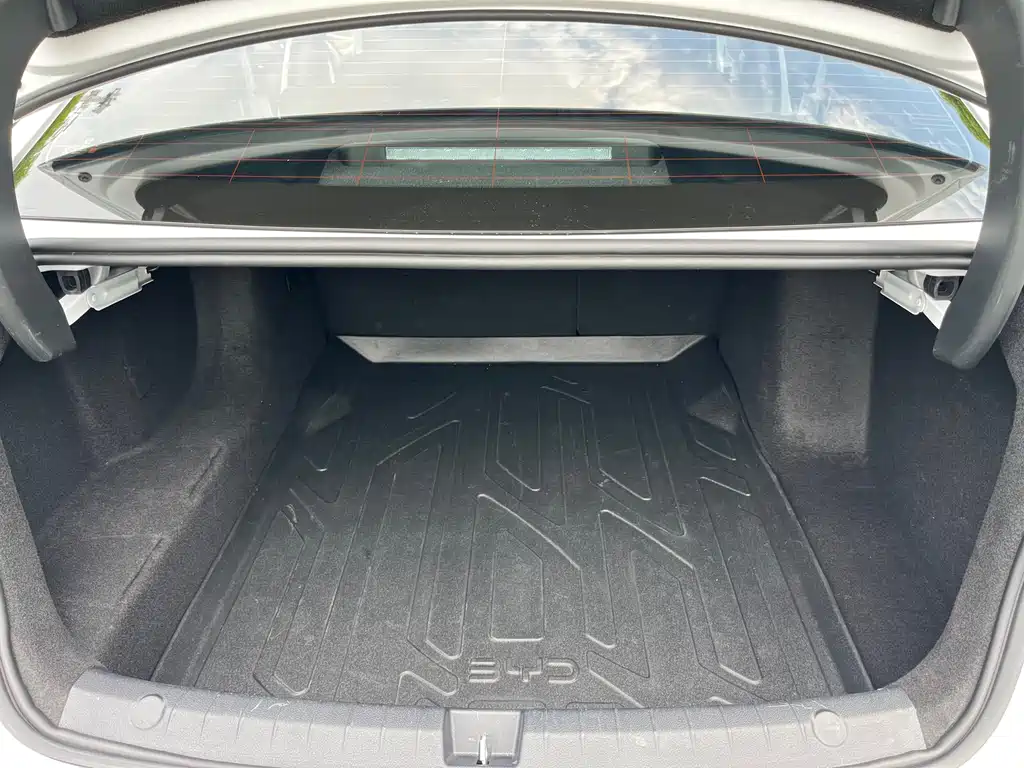 BYD Seal 05 DM-i 2025 — фото 20